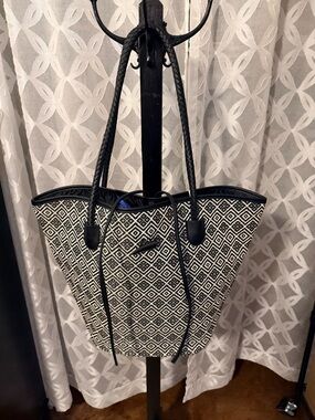 Neiman Marcus Black and White Geometric Tote (V1)